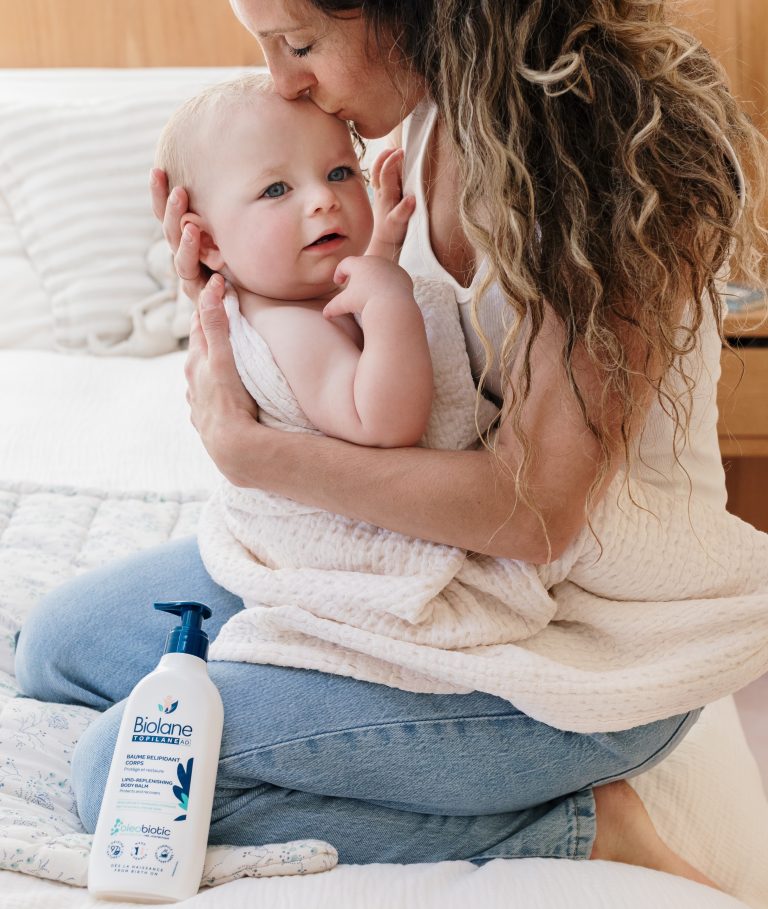 Baume BIOLANE Relipidant Corps 350ml nourrissant peau sèche bébé relipidant nutrition intense protection 24H peau atopique - novaparapharmacie