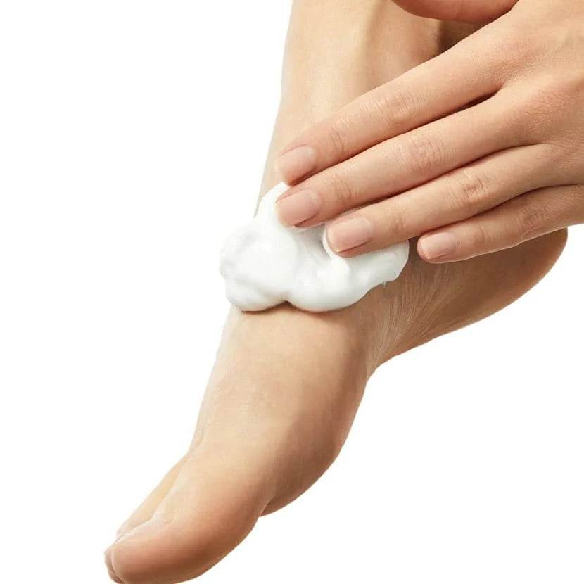 Eucerin Mousse Pieds 10% Urée texture mousse spray pieds très secs crevassés absorption rapide formule réparatrice dermatologie