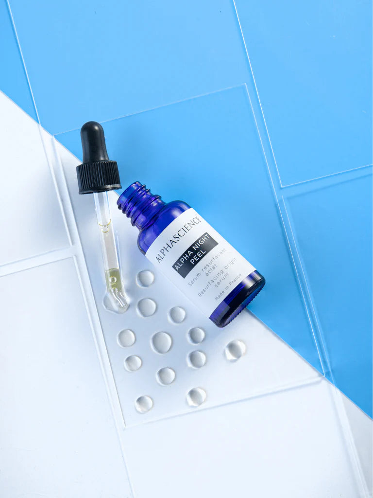 Texture sérum Alphascience Alpha Night Peel légère pénétration rapide acides AHA BHA peeling nuit exfoliant - novaparapharmacie
