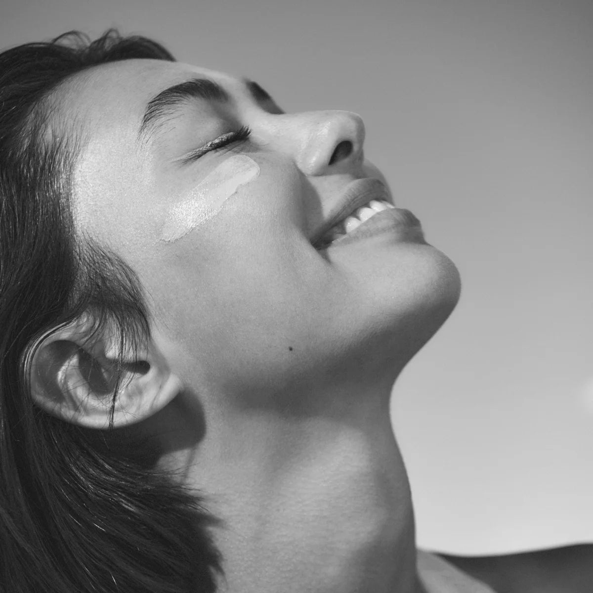 Écran solaire D-BIOTIC Sebiotic Matifiant SPF50+ 50ml protection solaire très haute protection effet matifiant texture légère - novaparapharmacie