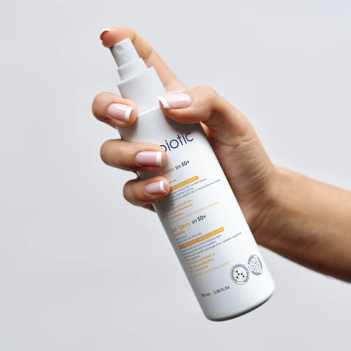 D-BIOTIC Spray Solaire Pédiatrique 100ml protection solaire bébé enfant probiotiques SPF 50+ probiotiques vitamine E panthénol - novaparapharmacie