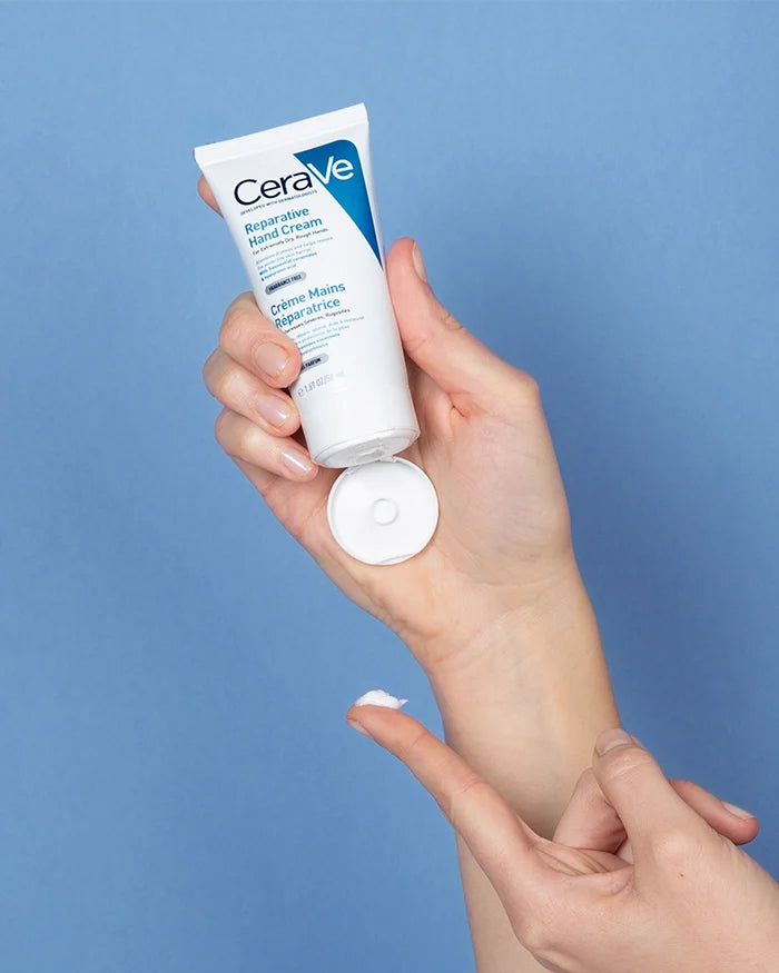 CERAVE Crème Mains Réparatrice application mains hydratation intensive mains sèches abîmées céramides massage quotidien - novaparapharmacie