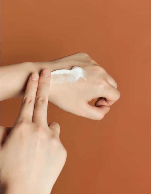 Texture riche Skin1004 Madagascar Centella Probio-Cica Enrich Cream onctueuse nourrissante peaux sèches - novaparapharmacie