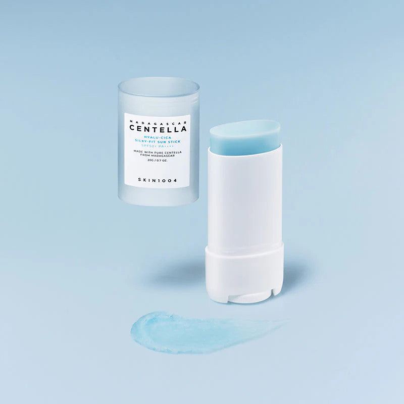  Texture soyeuse Skin1004 Madagascar Centella Hyalu-Cica Silky-Fit Sun Stick SPF50+ sans effet blanc gras - novaparapharmacie